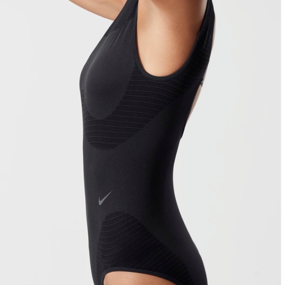 NIKE WOMEN'S Seamless Studio 890648 010 Bodysuit - Picture 3 of 8